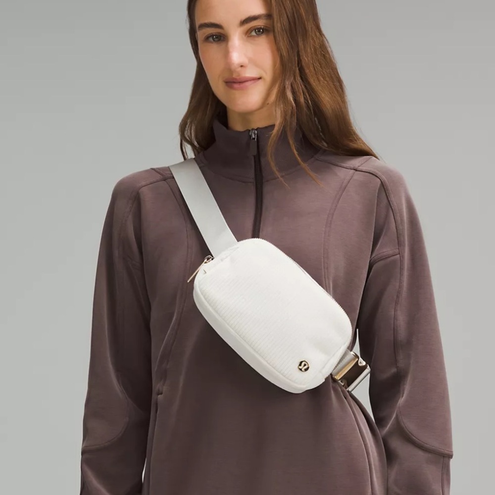 NWT Lululemon Everywhere Belt Bag